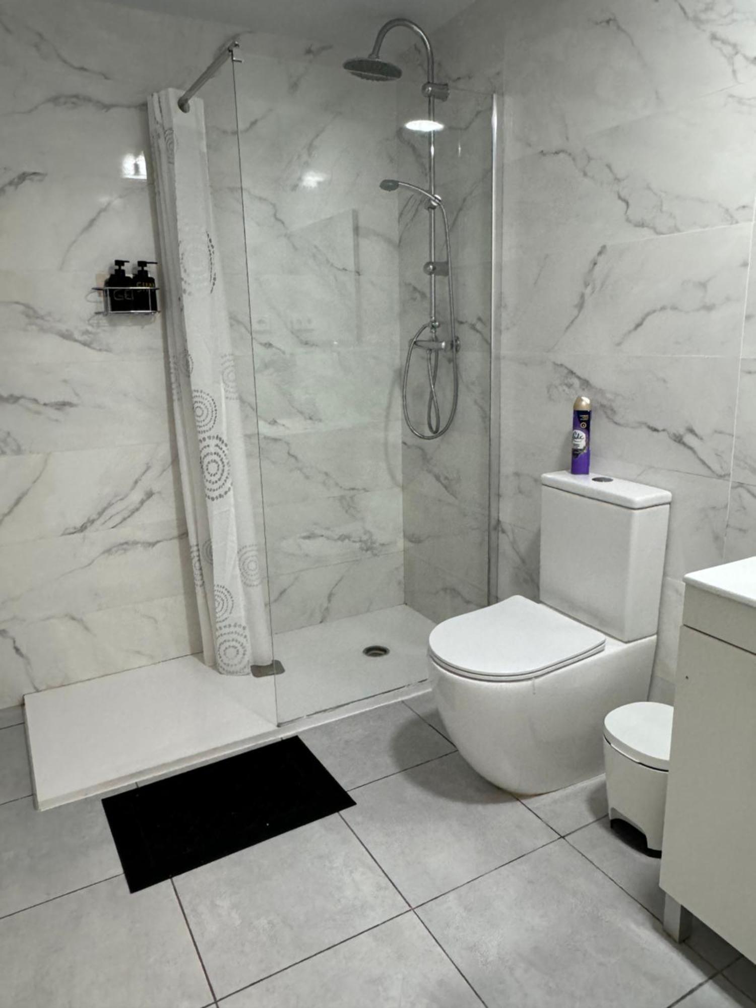 Habitacion Para Tu Estadia Corta En Bcn Διαμέρισμα Βαρκελώνη Εξωτερικό φωτογραφία